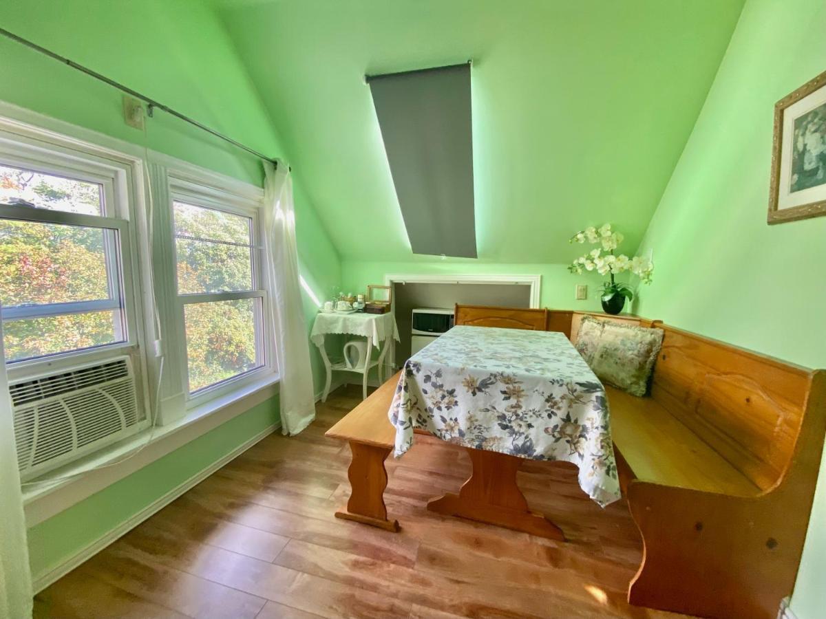 Cozy 1-Bedroom Loft With Falls View 4Mins To Falls Niagara Falls Luaran gambar