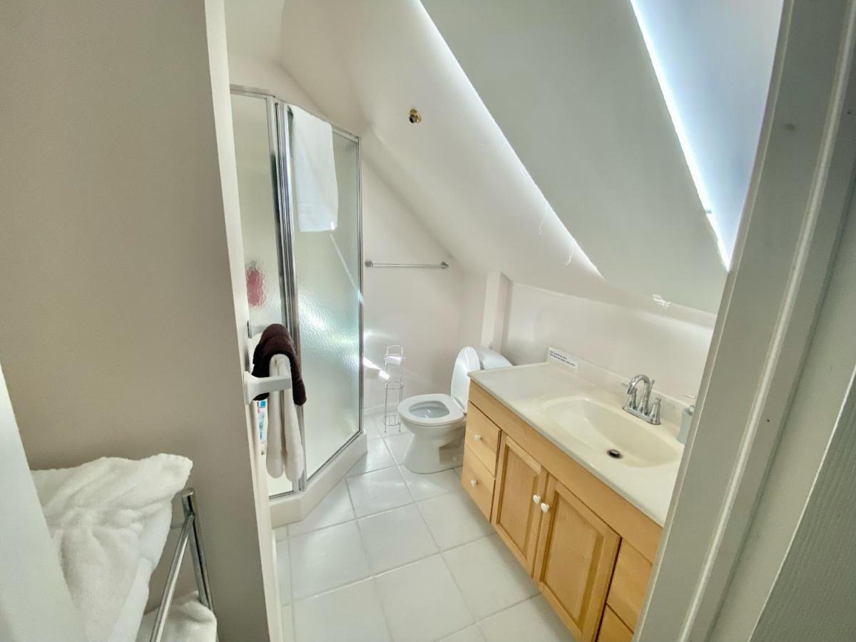 Cozy 1-Bedroom Loft With Falls View 4Mins To Falls Niagara Falls Luaran gambar