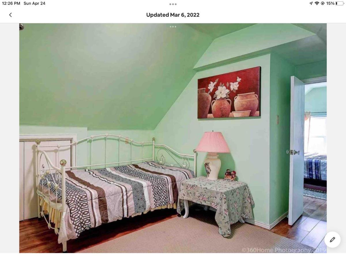Cozy 1-Bedroom Loft With Falls View 4Mins To Falls Niagara Falls Luaran gambar